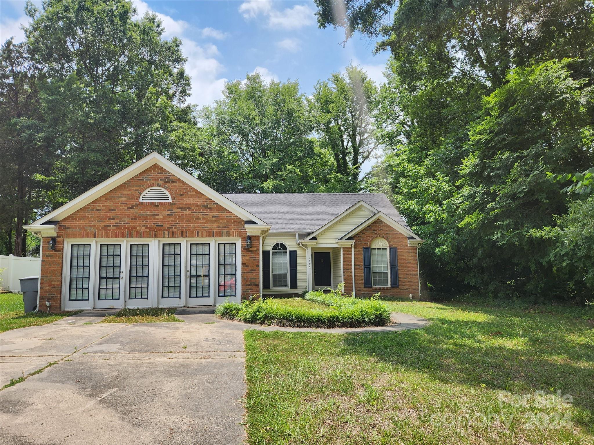 9515 Oren Thompson Road Charlotte, NC 28213 - Photo 4 of 18 Gallery Image 4