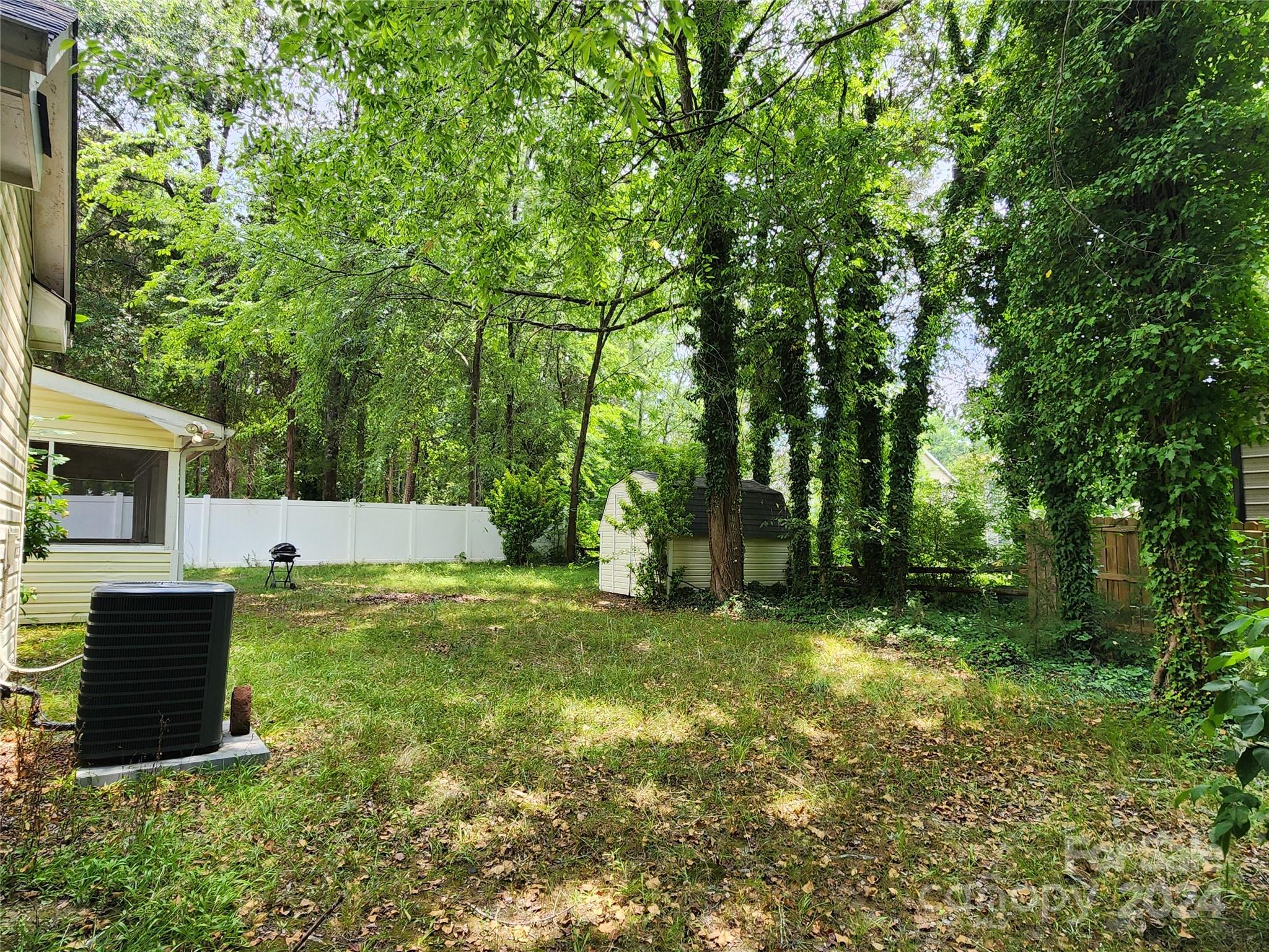 9515 Oren Thompson Road Charlotte, NC 28213 - Photo 5 of 18 Gallery Image 5