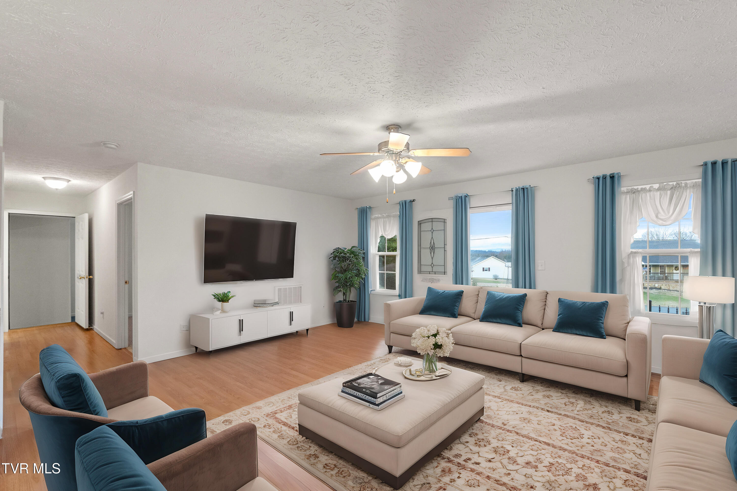 78 Fairview Ridges Drive Afton, TN 37616 - Photo 4 of 71 3 - Living Room - Standard - 0
