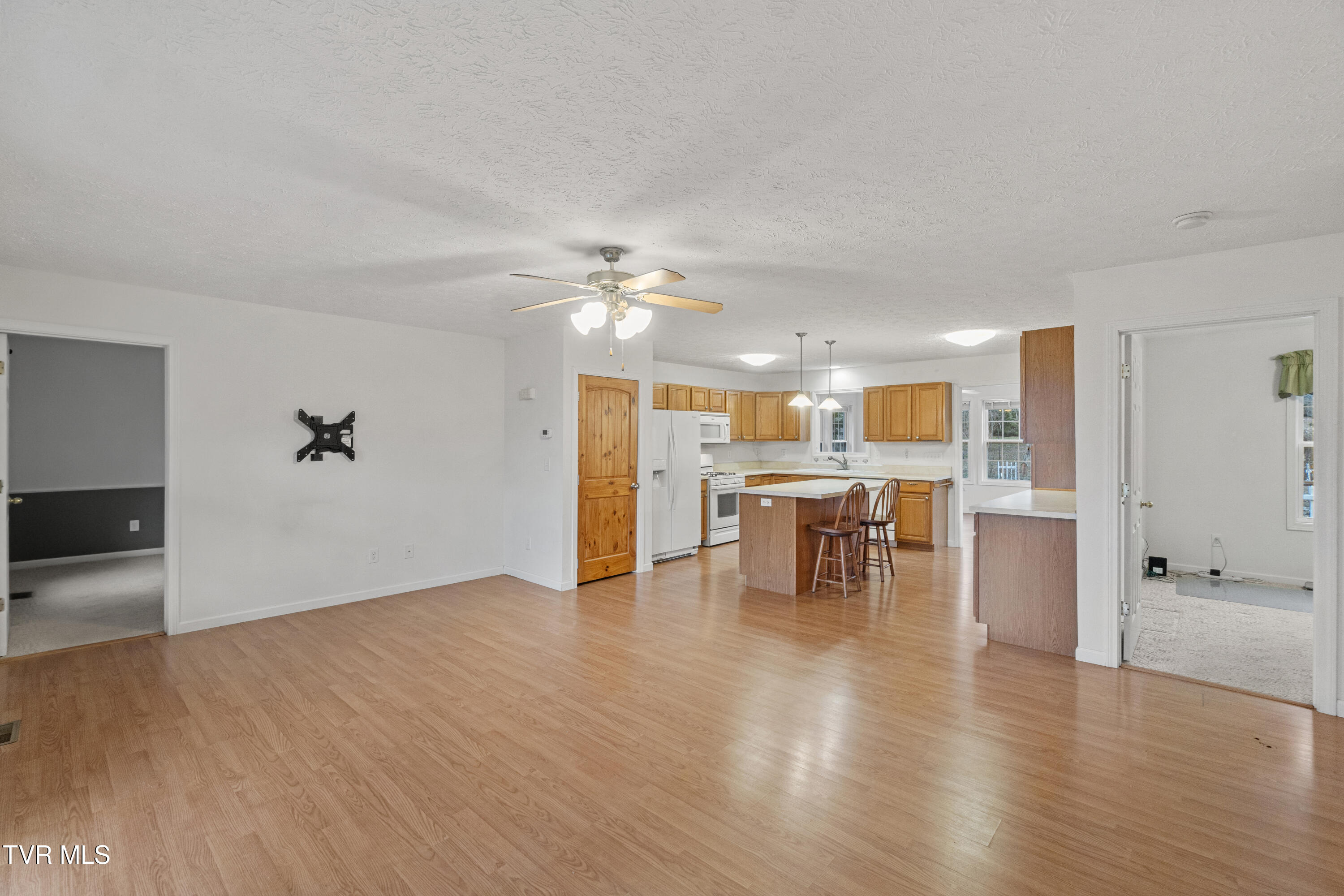 78 Fairview Ridges Drive Afton, TN 37616 - Photo 7 of 71 5