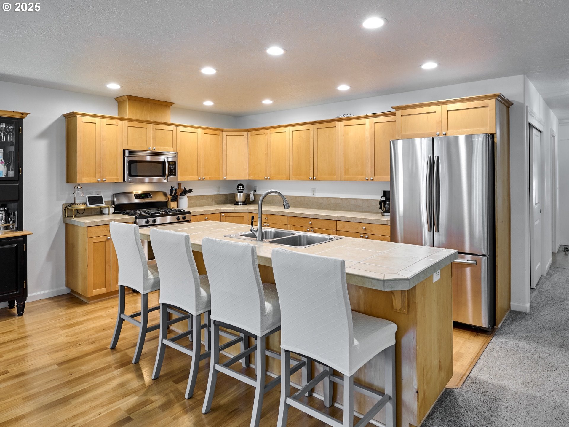 3766 10th Street Hubbard, OR 97032 - Photo 6 of 31