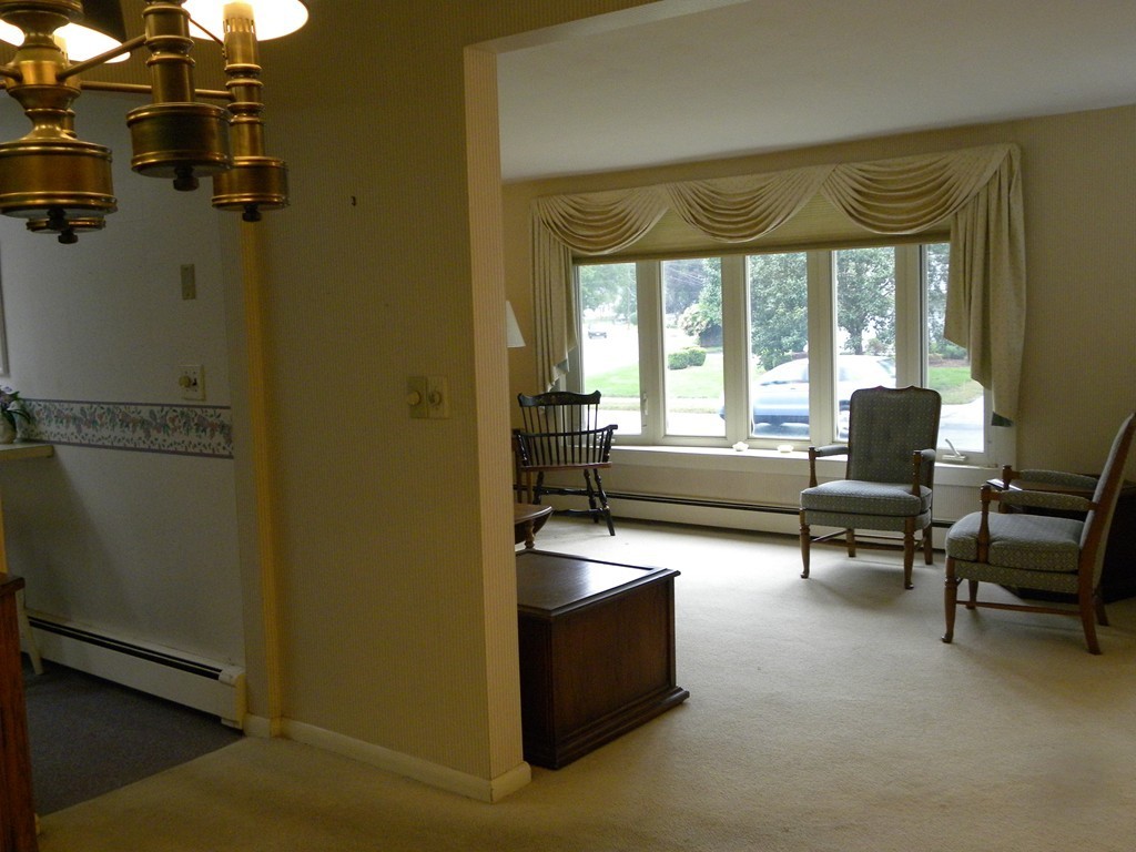 35 Brookdale Road Natick, MA 01760 - Photo 4 of 19 Gallery Image 4