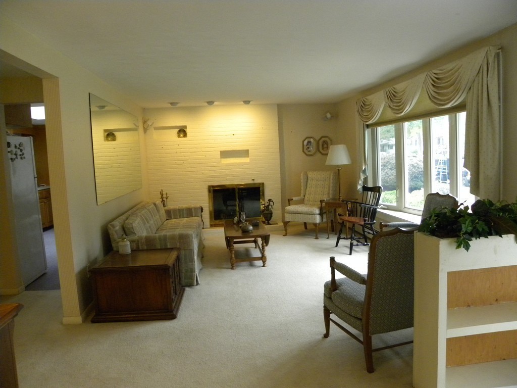 35 Brookdale Road Natick, MA 01760 - Photo 5 of 19 Gallery Image 5