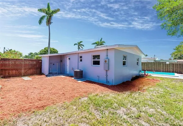 $445,000 | 5621 Southwest 38th Court, Davie, FL 33314