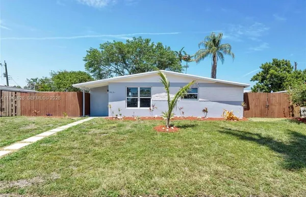 $445,000 | 5621 Southwest 38th Court, Davie, FL 33314