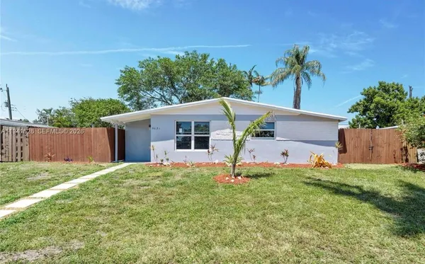 $445,000 | 5621 Southwest 38th Court, Davie, FL 33314