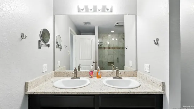 $310,000 | 912 Bexley Drive, Seguin, TX 78155