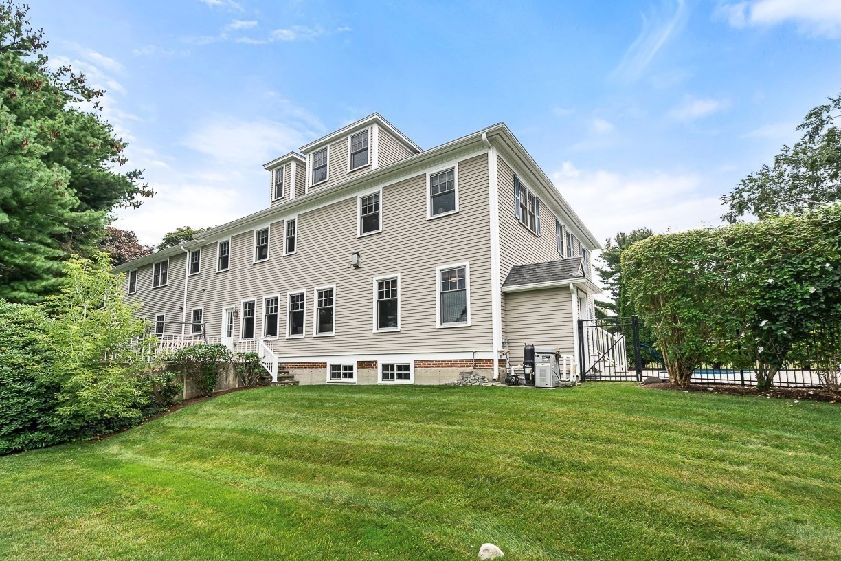 37 Mayflower Road Winchester, MA 01890 - Photo 39 of 42 Gallery Image 39