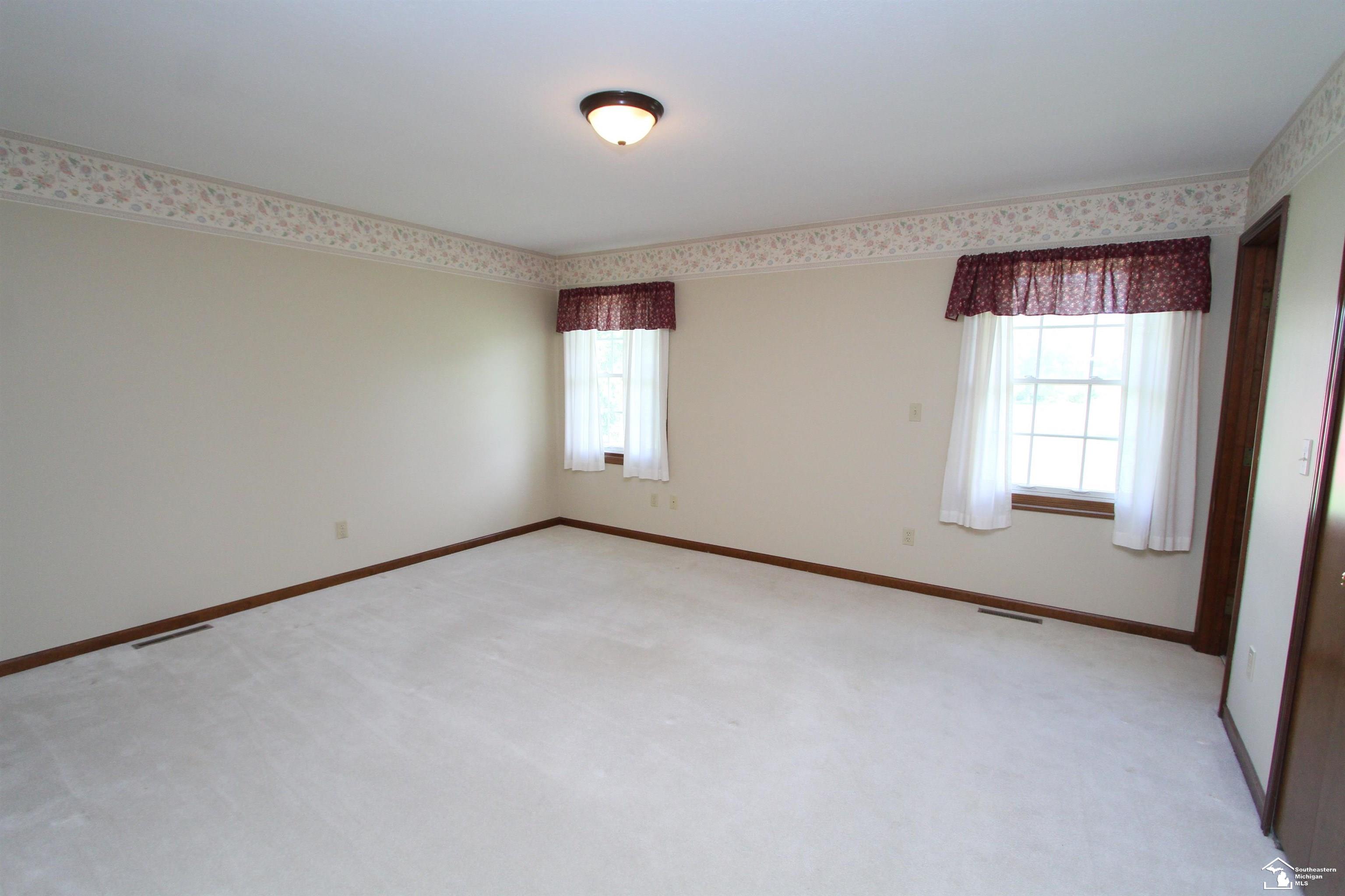 3714 East Dunbar Road Monroe, MI 48161 - Photo 19 of 34 50152836-d3216f3c-eefd-47c2-b2b9-6c849e4048dd.JPG