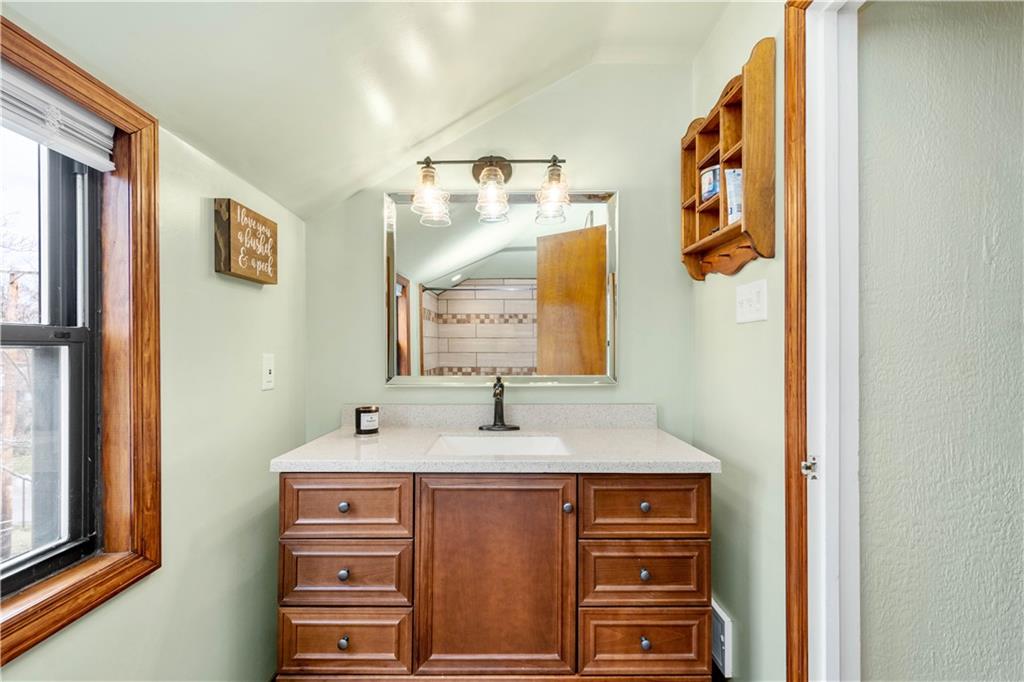 1167 Varner Road Pittsburgh, PA 15227 - Photo 18 of 25 Gallery Image 18