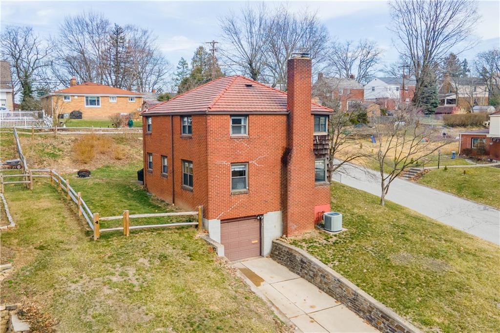 1167 Varner Road Pittsburgh, PA 15227 - Photo 3 of 25 Gallery Image 3
