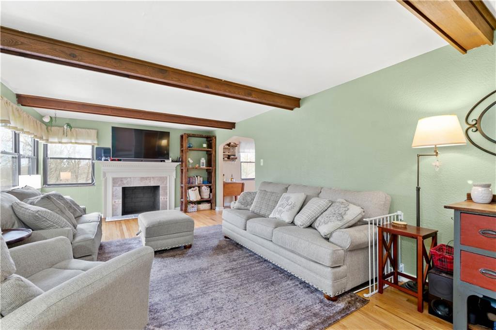 1167 Varner Road Pittsburgh, PA 15227 - Photo 6 of 25 Gallery Image 6