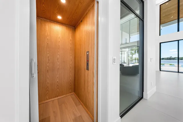 $16,950,000 | 88 West Riverside Drive, Jupiter, FL 33469