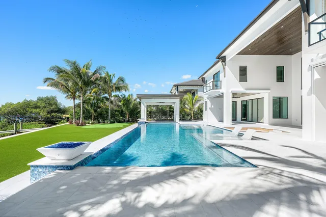 $16,950,000 | 88 West Riverside Drive, Jupiter, FL 33469