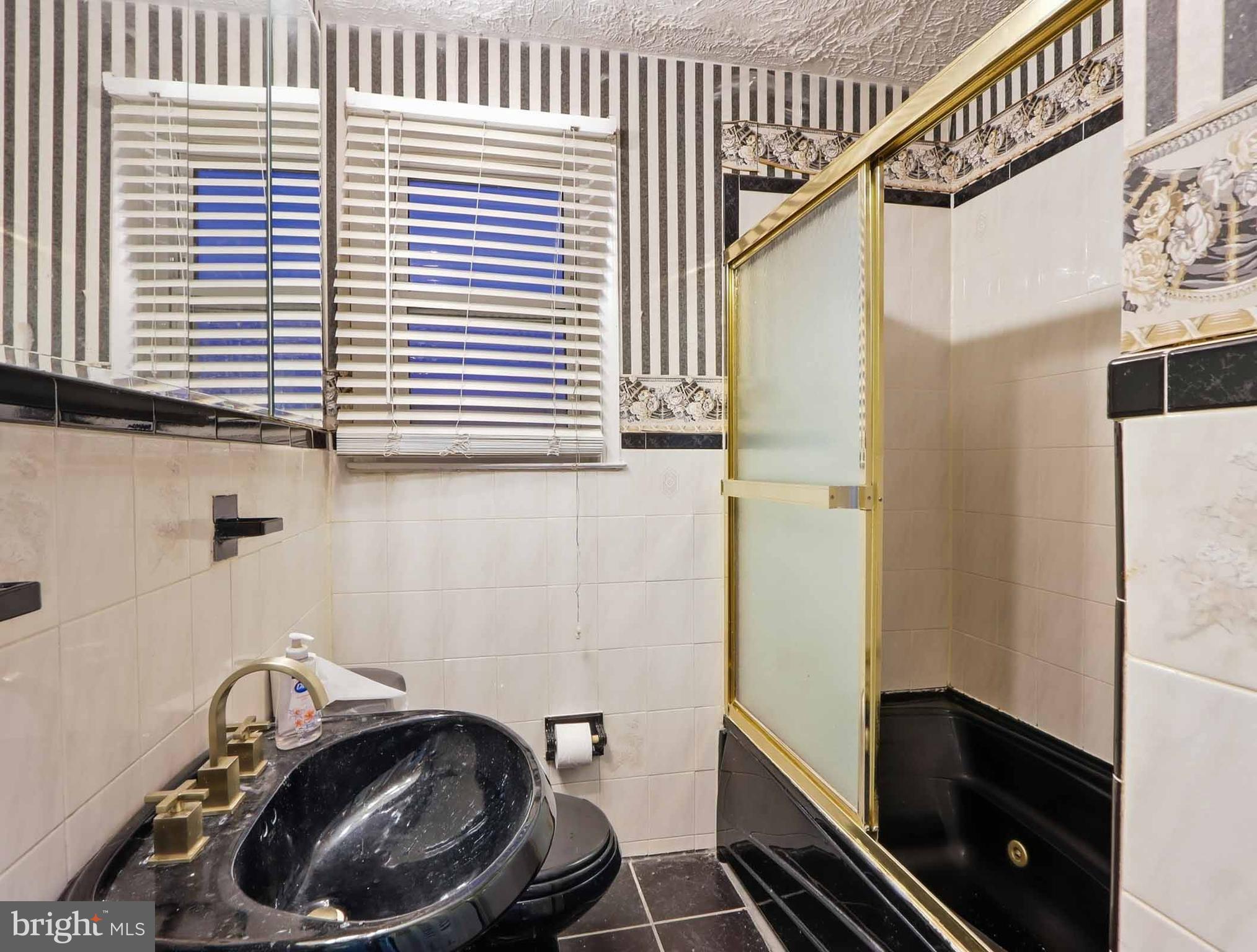 6210 Pilgrim Road Baltimore, MD 21214 - Photo 16 of 20