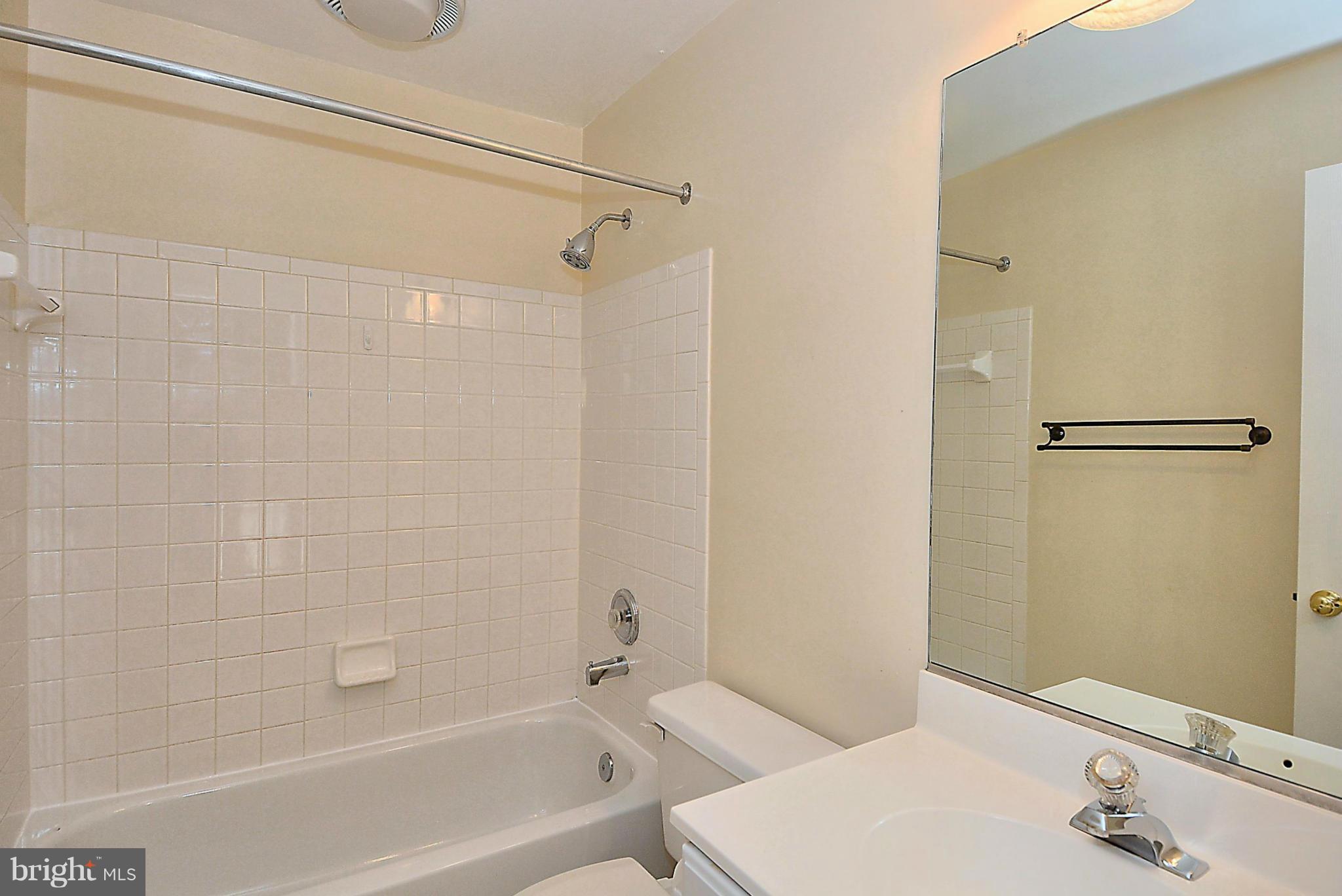 6500 Milva Lane Springfield, VA 22150 - Photo 19 of 30 Bath