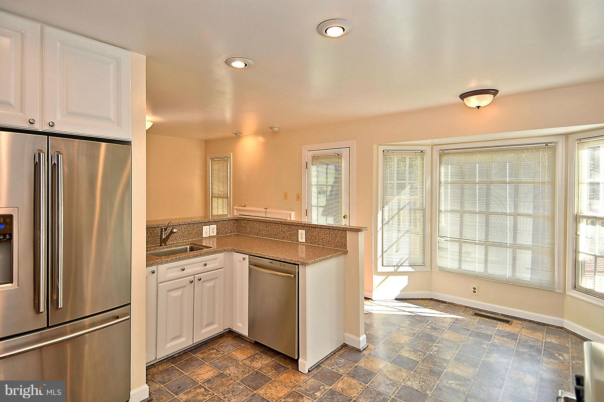 6500 Milva Lane Springfield, VA 22150 - Photo 7 of 30 Kitchen