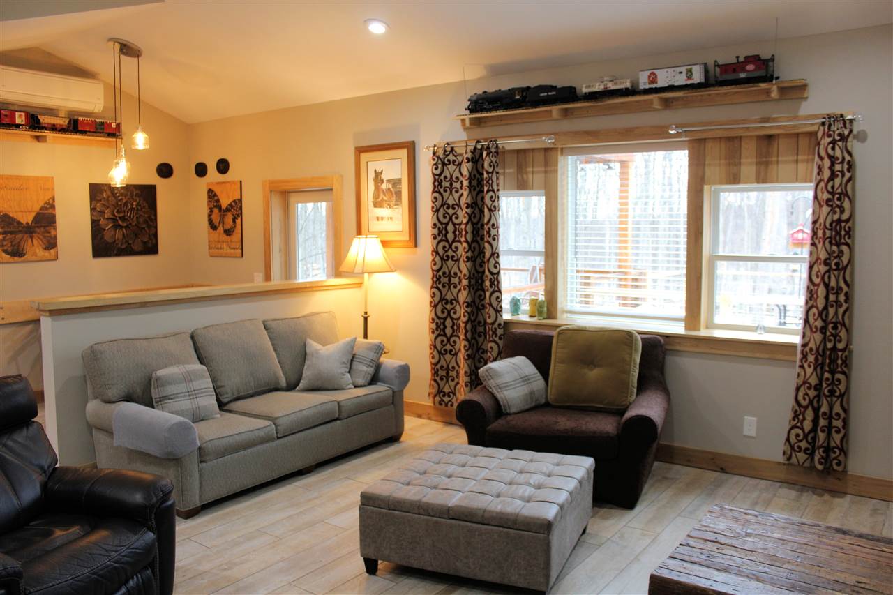 2158 North Jacobson Road Suttons Bay, MI 49682 - Photo 21 of 38 1884967-20.JPG