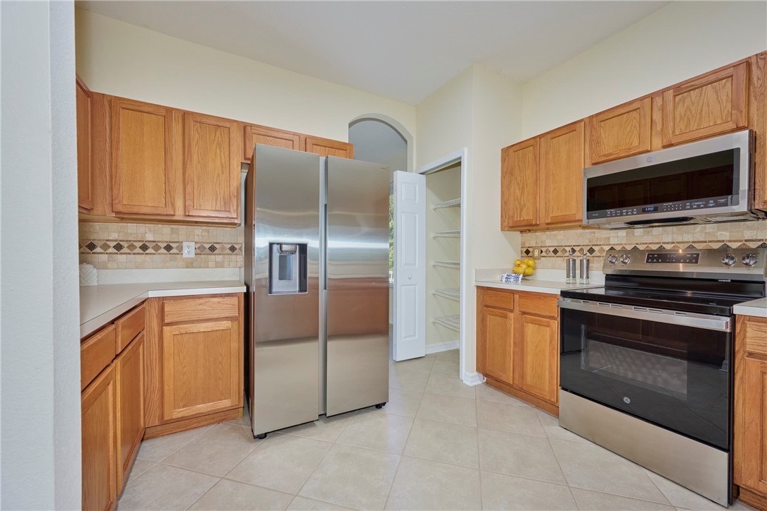 9086 107th Court Vero Beach, FL 32967 - Photo 13 of 35