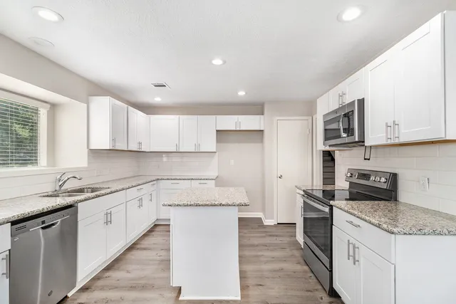 $2,150 | 5115 Shady Gardens Drive, Houston, TX 77339