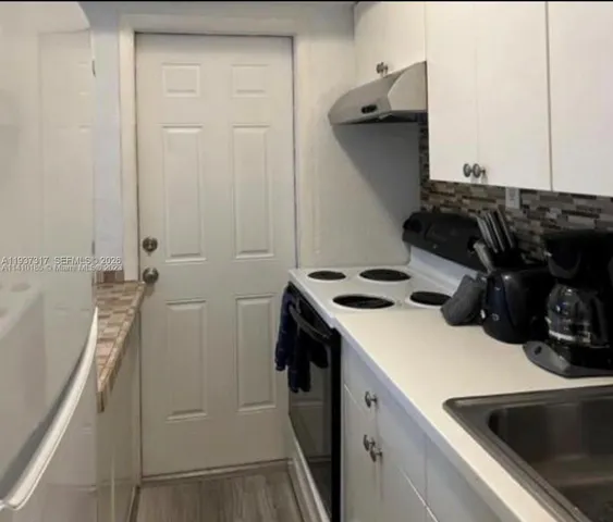 $1,995 | 1542 Northwest 35th Street, Unit 2, Miami, FL 33142