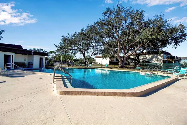 $189,000 | 3212 Ramblewood Drive North, Unit 3212, Sarasota, FL 34237