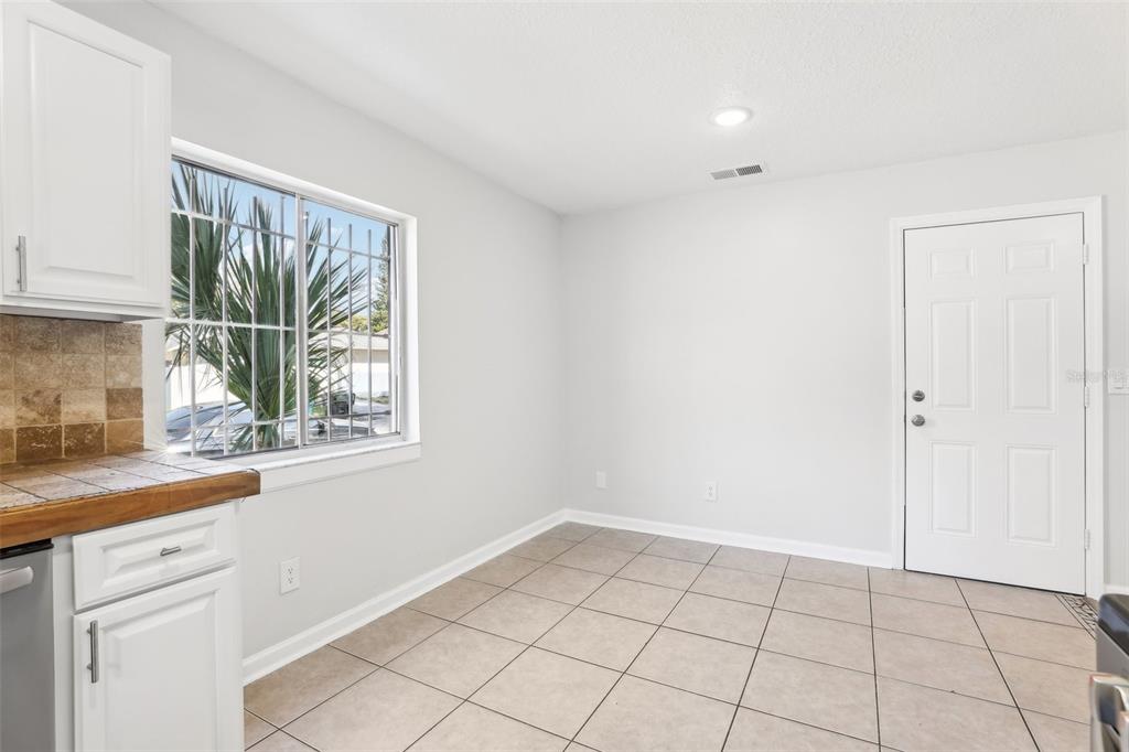 4425 Signal Hill Road Orlando, FL 32808 - Photo 8 of 25 Gallery Image 8