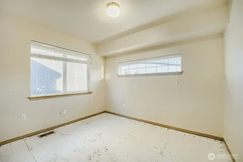 $349,950 | 9111 189th Street East, Puyallup, WA 98375