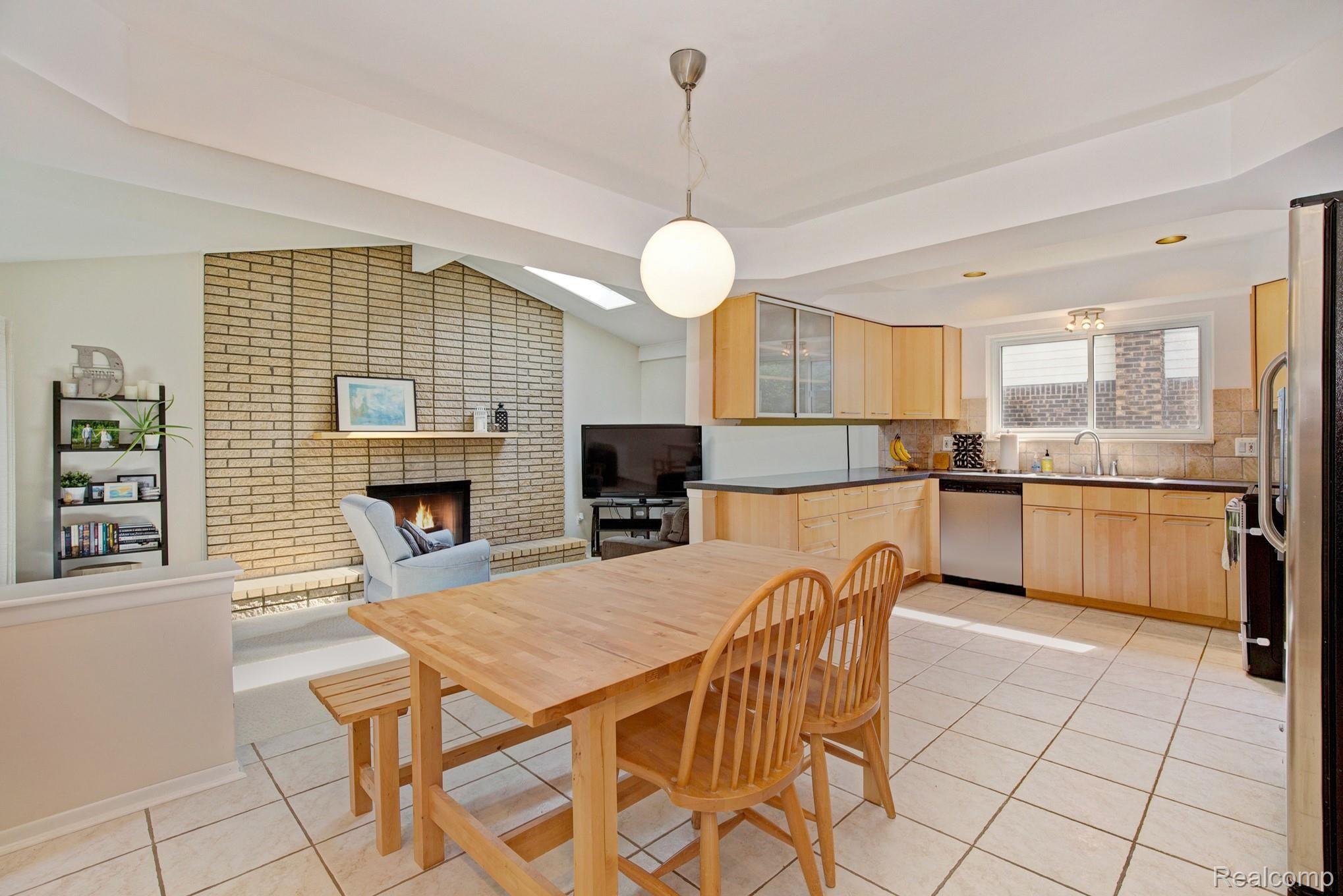 42942 Arlington Road Canton, MI 48187 - Photo 13 of 20 13.jpg