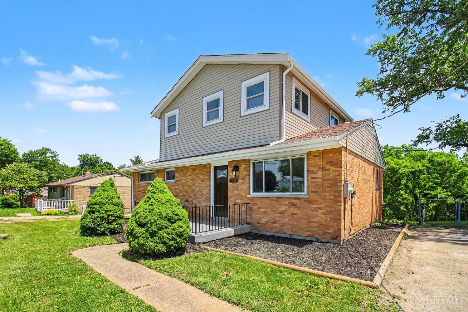 6004 Snyder Road Cincinnati, OH 45247 - Photo 3 of 35