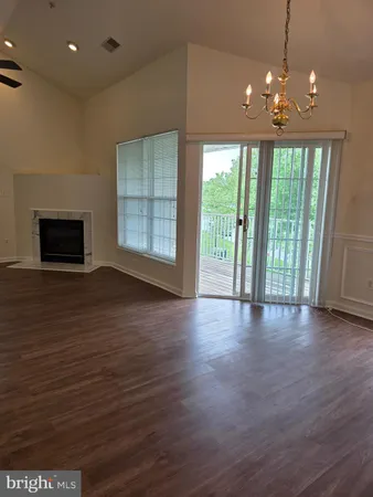 $2,500 | 43134 Watercrest Square, Unit 304, Chantilly, VA 20152