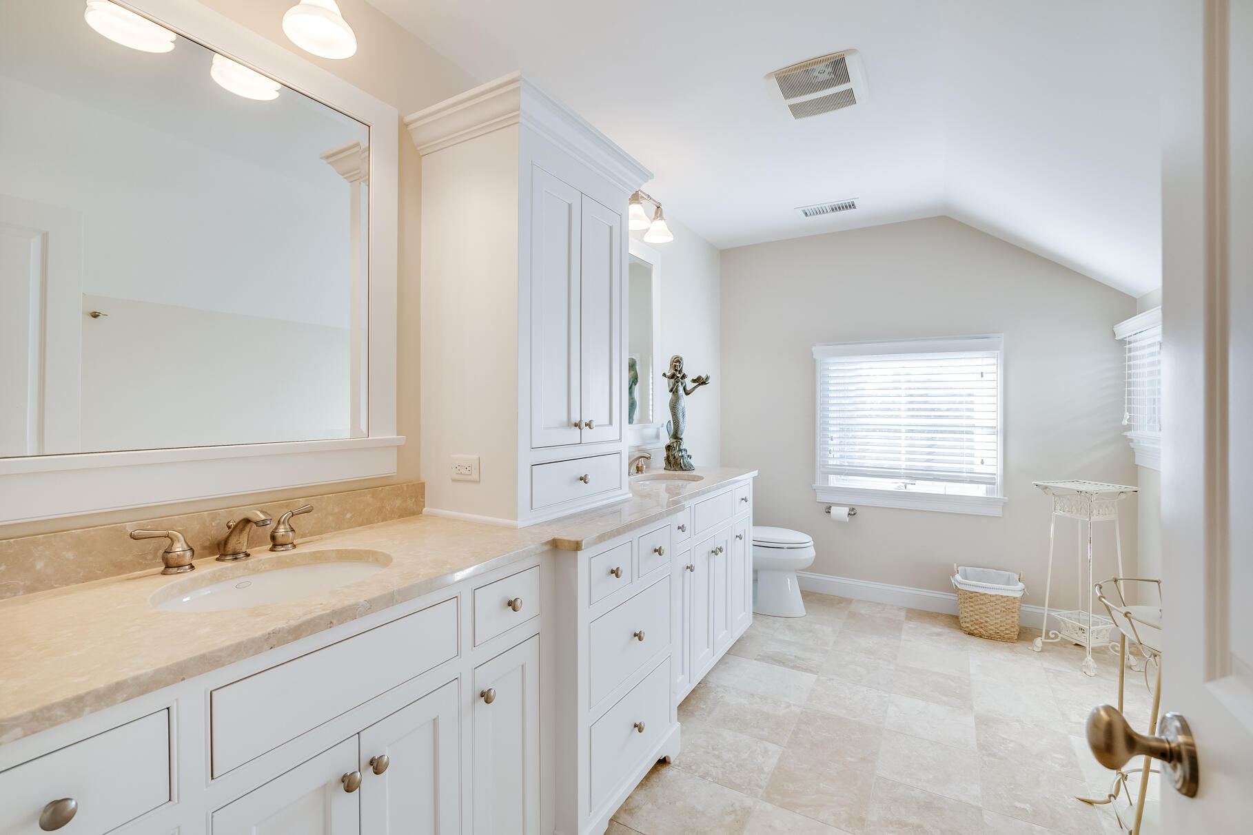 335 Stage Island Road Chatham, MA 02633 - Photo 52 of 71 Primary Suite 2 Full Bath