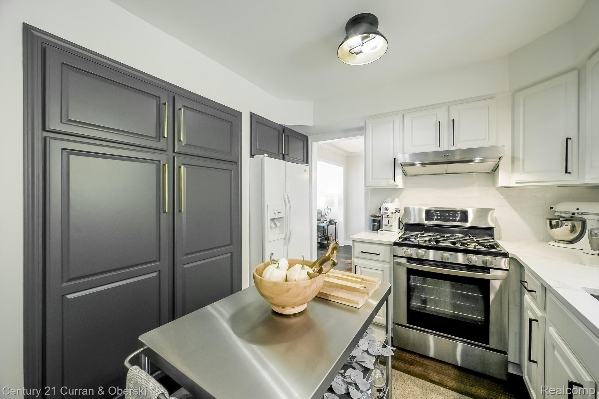 43074 Arlington Road Canton, MI 48187 - Photo 9 of 41 010-photo-kitchen-8723824.jpg