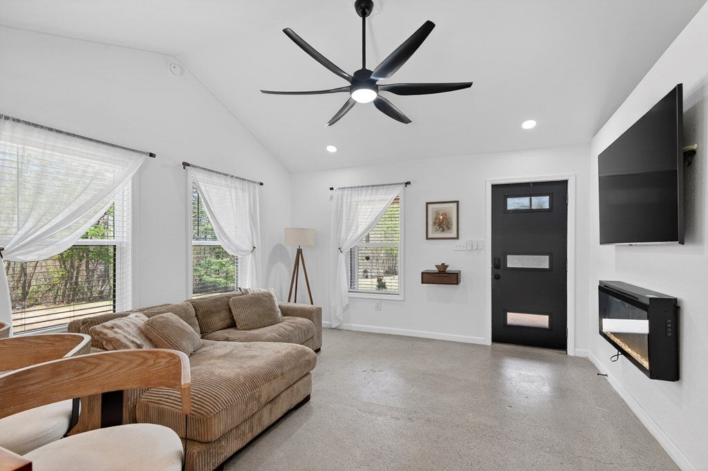 362 Spring Hollow Road Marion, VA 24354 - Photo 14 of 35 Gallery Image 14