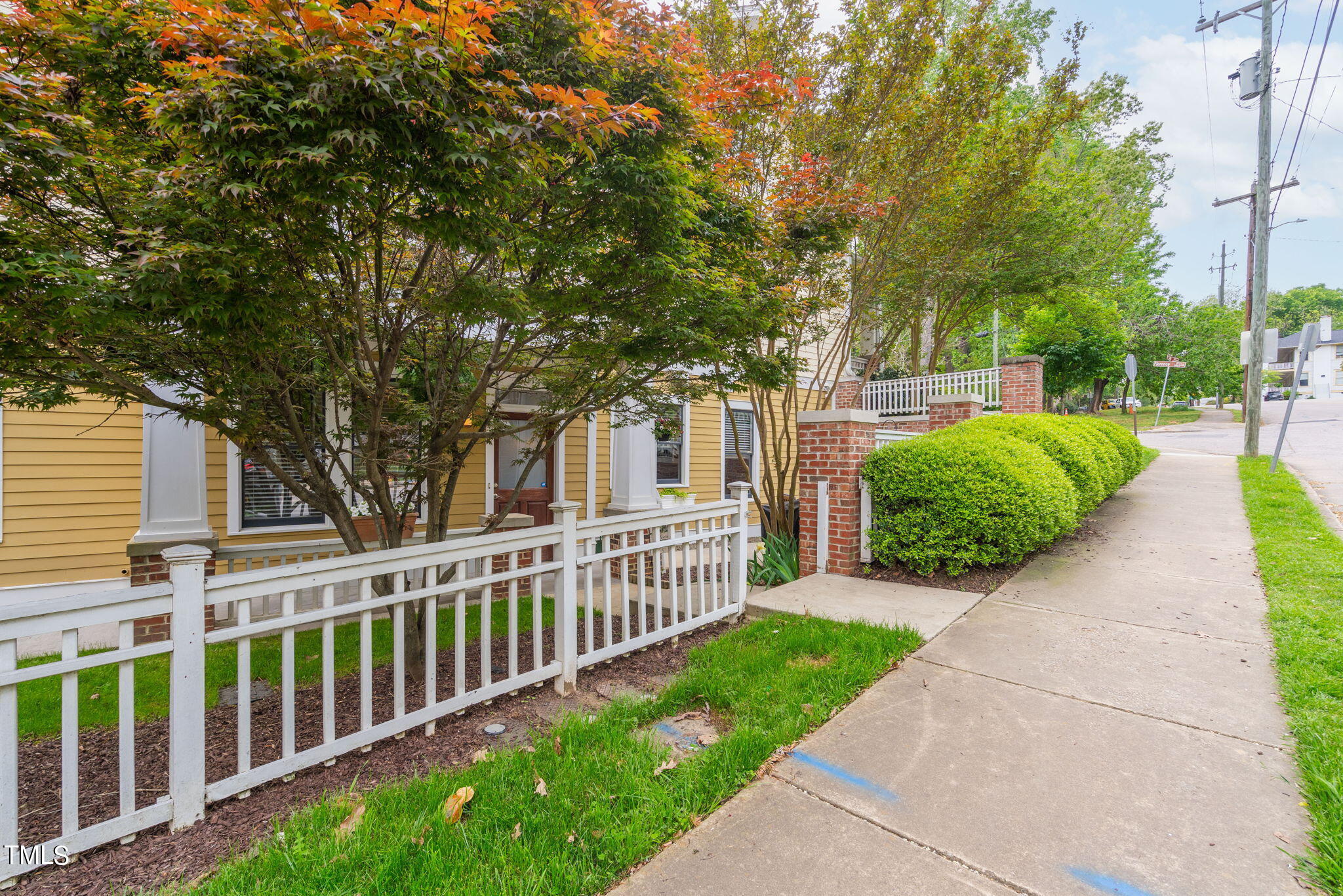 505 Florence Street, Unit 101 Raleigh, NC 27603 - Photo 2 of 33 18-web-or-mls-505-florence-st-101