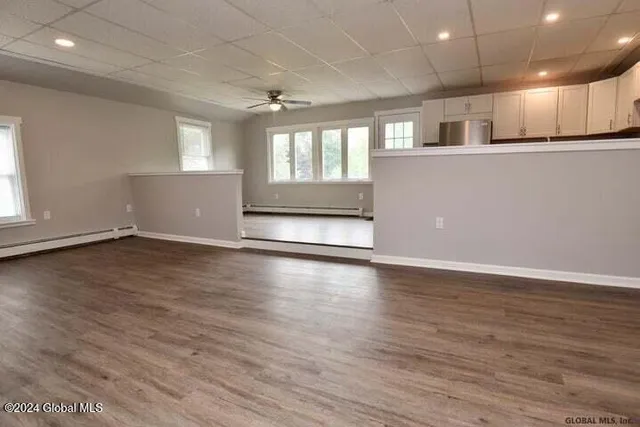 $1,700 | 2018 West Street, Unit 2, Galway, NY 12074