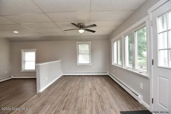 $1,700 | 2018 West Street, Unit 2, Galway, NY 12074
