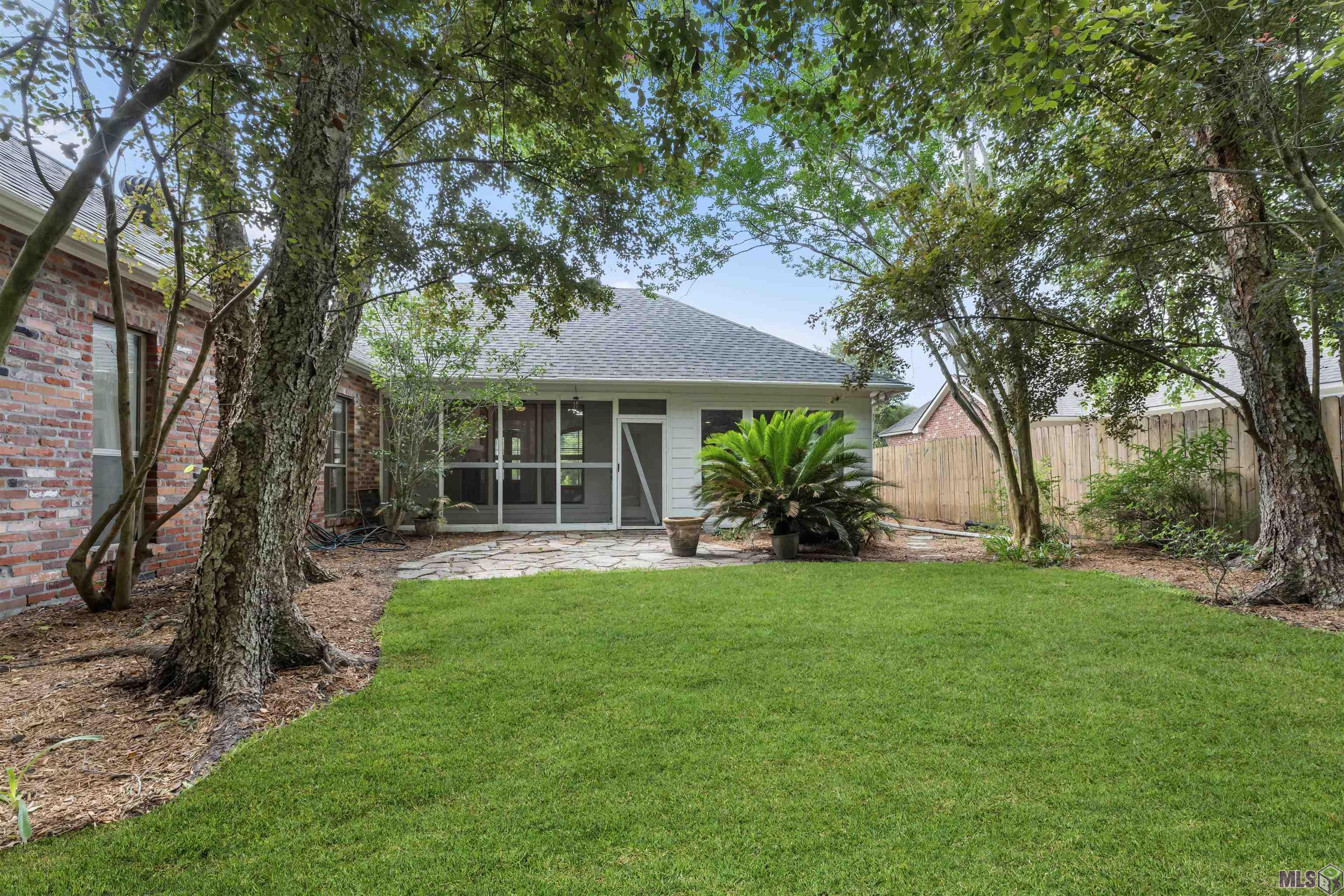 10203 Springbrook Avenue Baton Rouge, LA 70810 - Photo 2 of 21