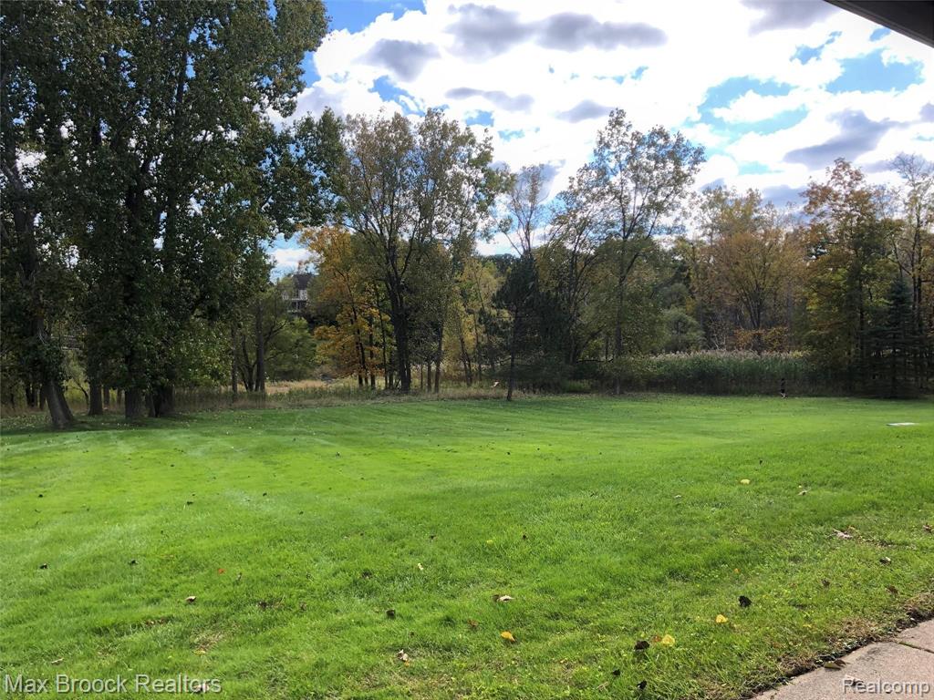 1673 Riverside Drive, Unit 1 Rochester Hills, MI 48309 - Photo 5 of 42