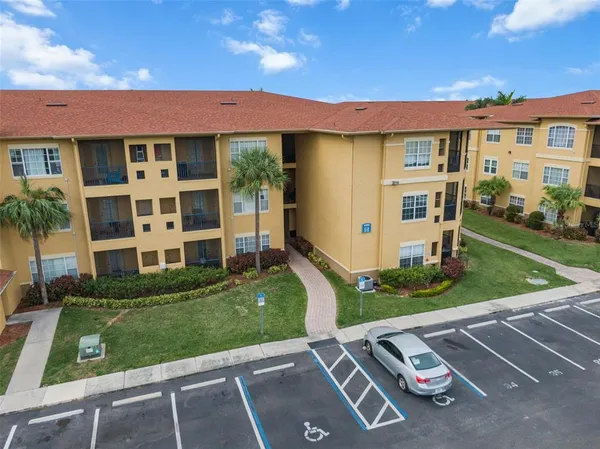 $1,700 | 4305 Bayside Village Drive, Unit 104, Tampa, FL 33615