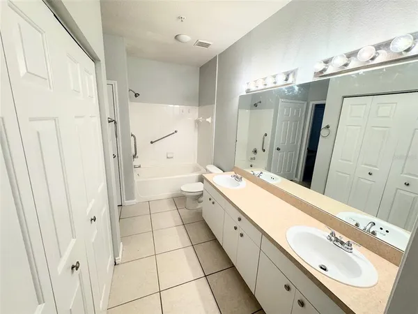 $1,700 | 4305 Bayside Village Drive, Unit 104, Tampa, FL 33615