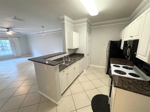 $1,700 | 4305 Bayside Village Drive, Unit 104, Tampa, FL 33615