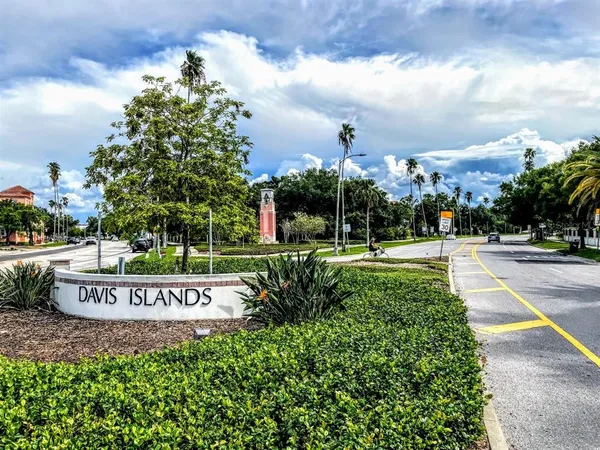 $1,700 | 4305 Bayside Village Drive, Unit 104, Tampa, FL 33615