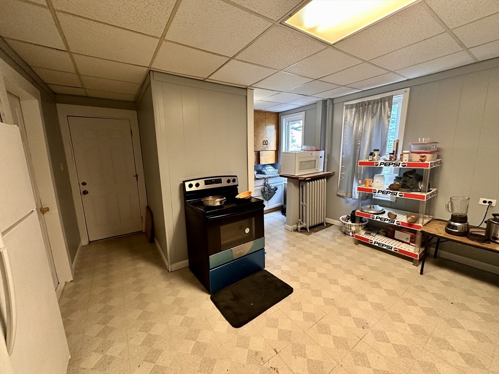 32 Ames Street Worcester, MA 01604 - Photo 10 of 21