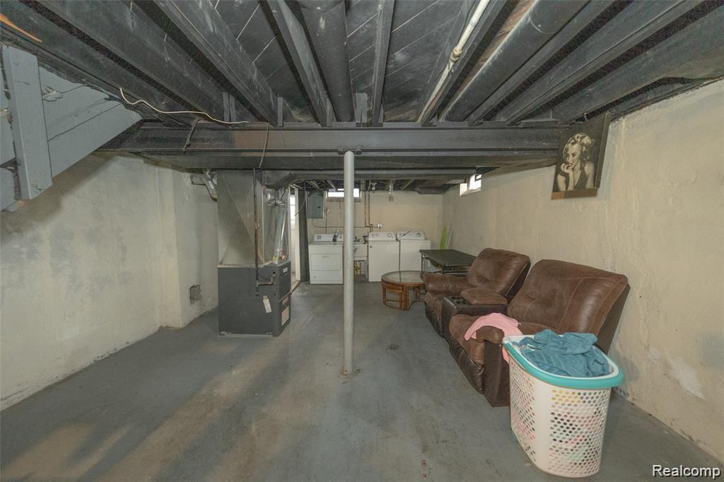 19923 Lahser Road Detroit, MI 48219 - Photo 20 of 33 lahser_house-23.jpg