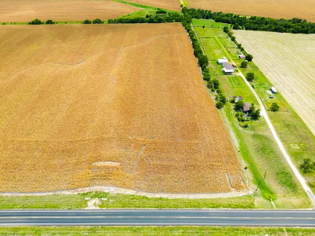 $568,700 | 19845 Fm 485 Highway, Burlington, TX 76519