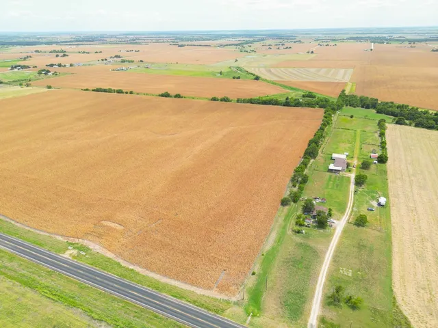 $568,700 | 19845 Fm 485 Highway, Burlington, TX 76519