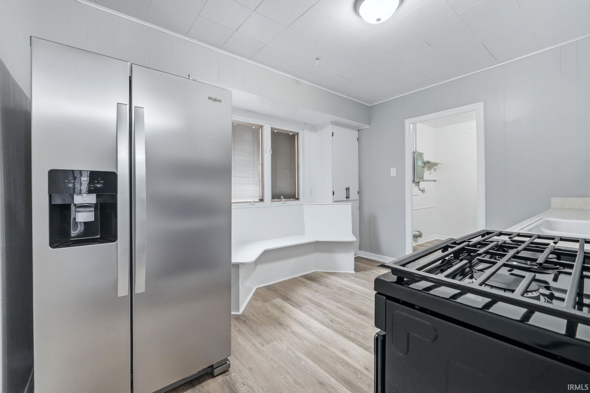 1833 Cherokee Road Fort Wayne, IN 46808 - Photo 6 of 19