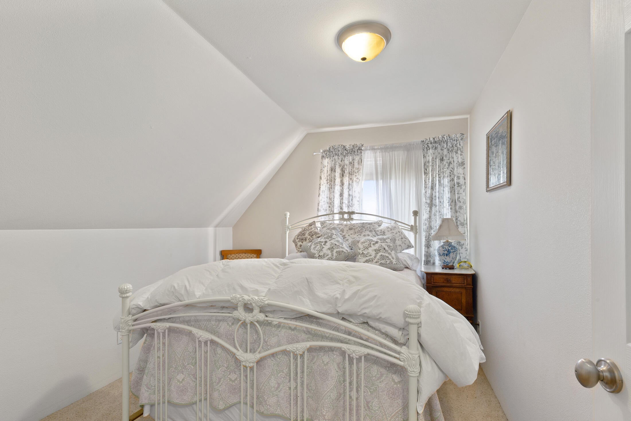800 Deer Creek Road Selma, OR 97538 - Photo 30 of 42 Bedroom 2 of Studio