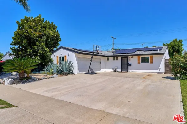$989,000 | 5541 Marcella Avenue, Cypress, CA 90630